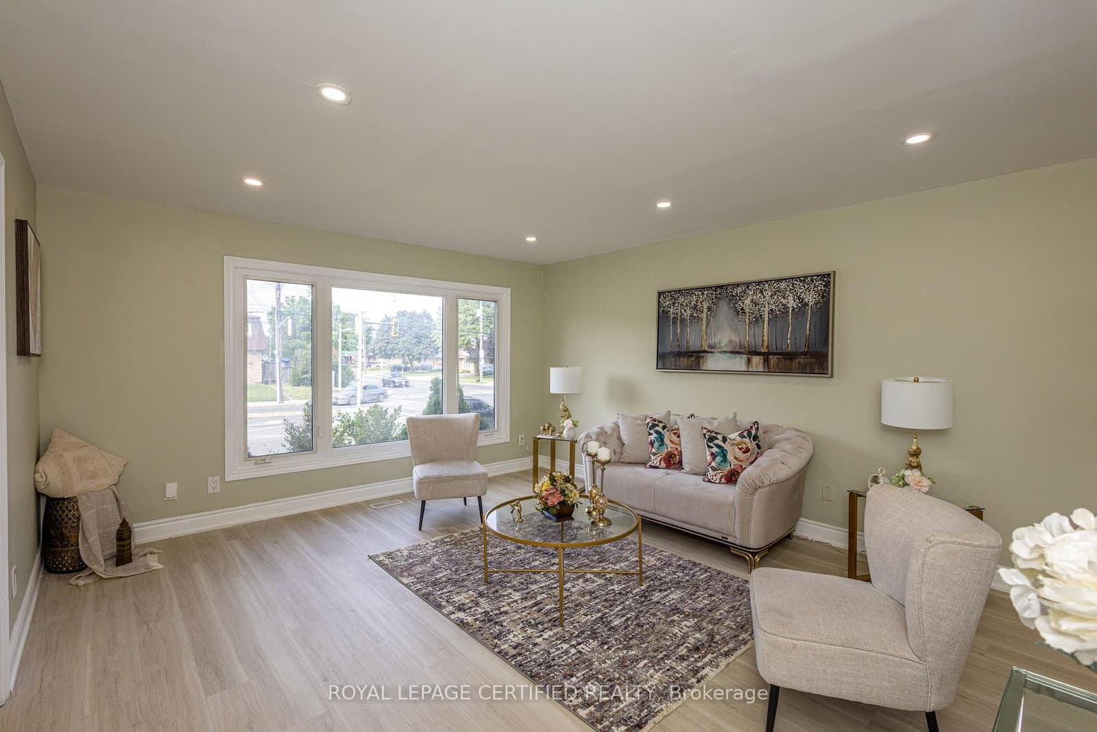 111 Limeridge Road W thumbnail 9