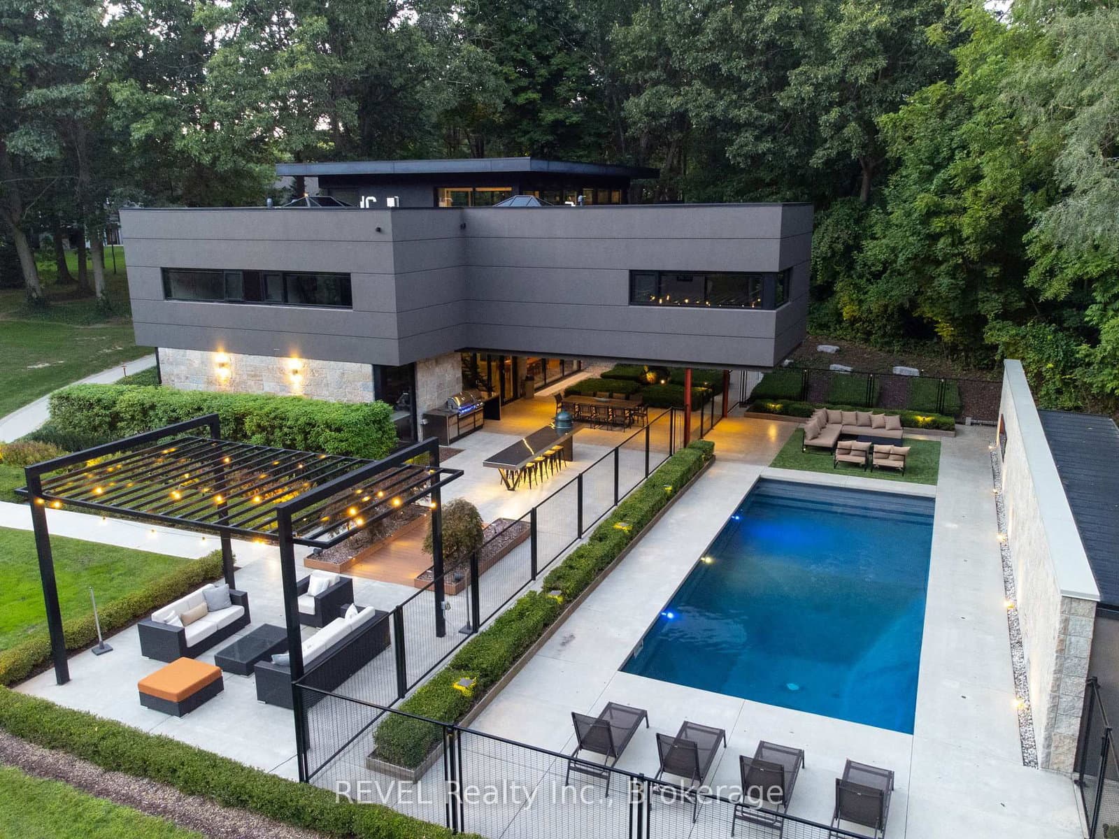 250 Canboro Road thumbnail 46