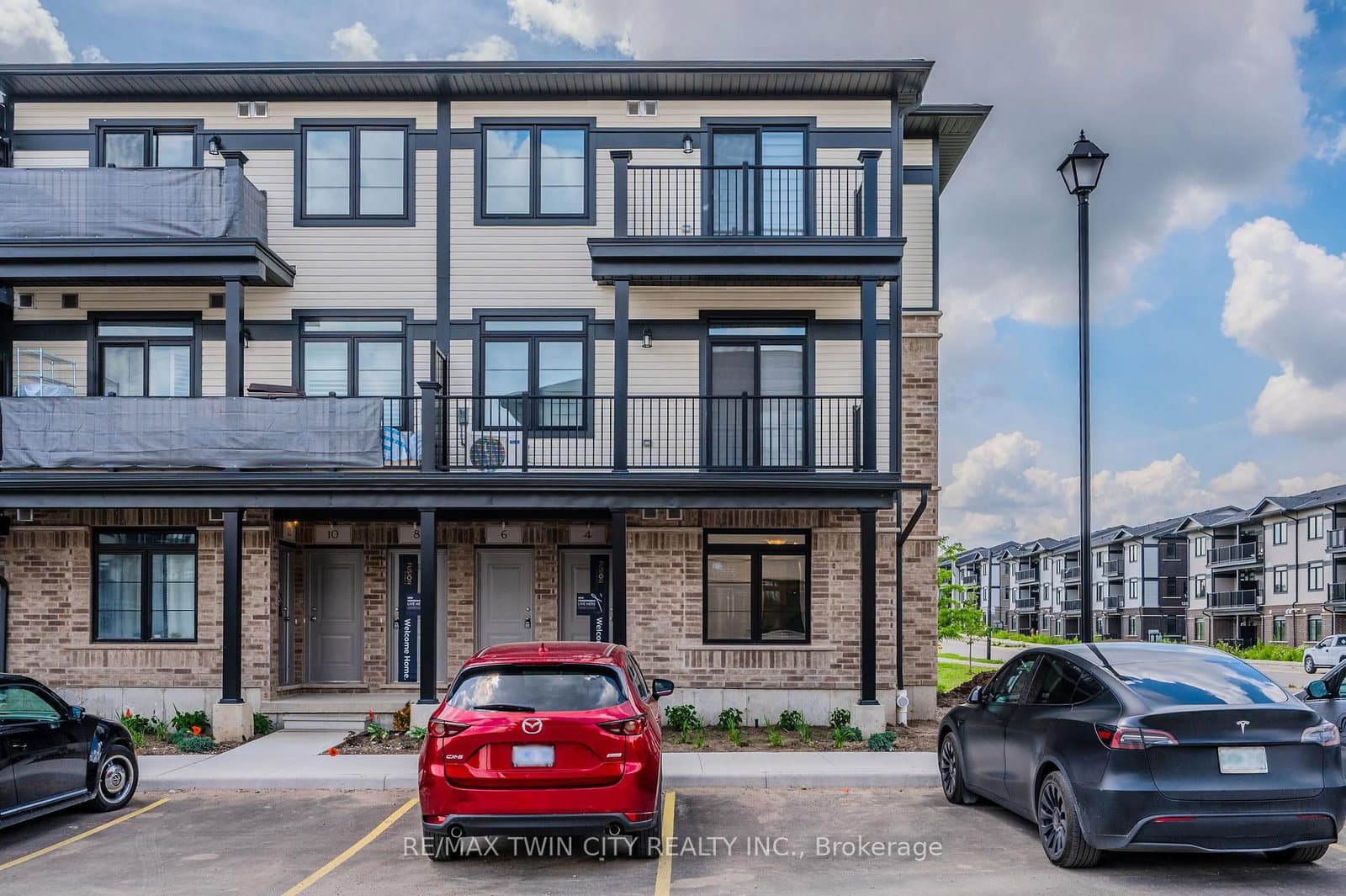 39 Lomond Lane - Image 1