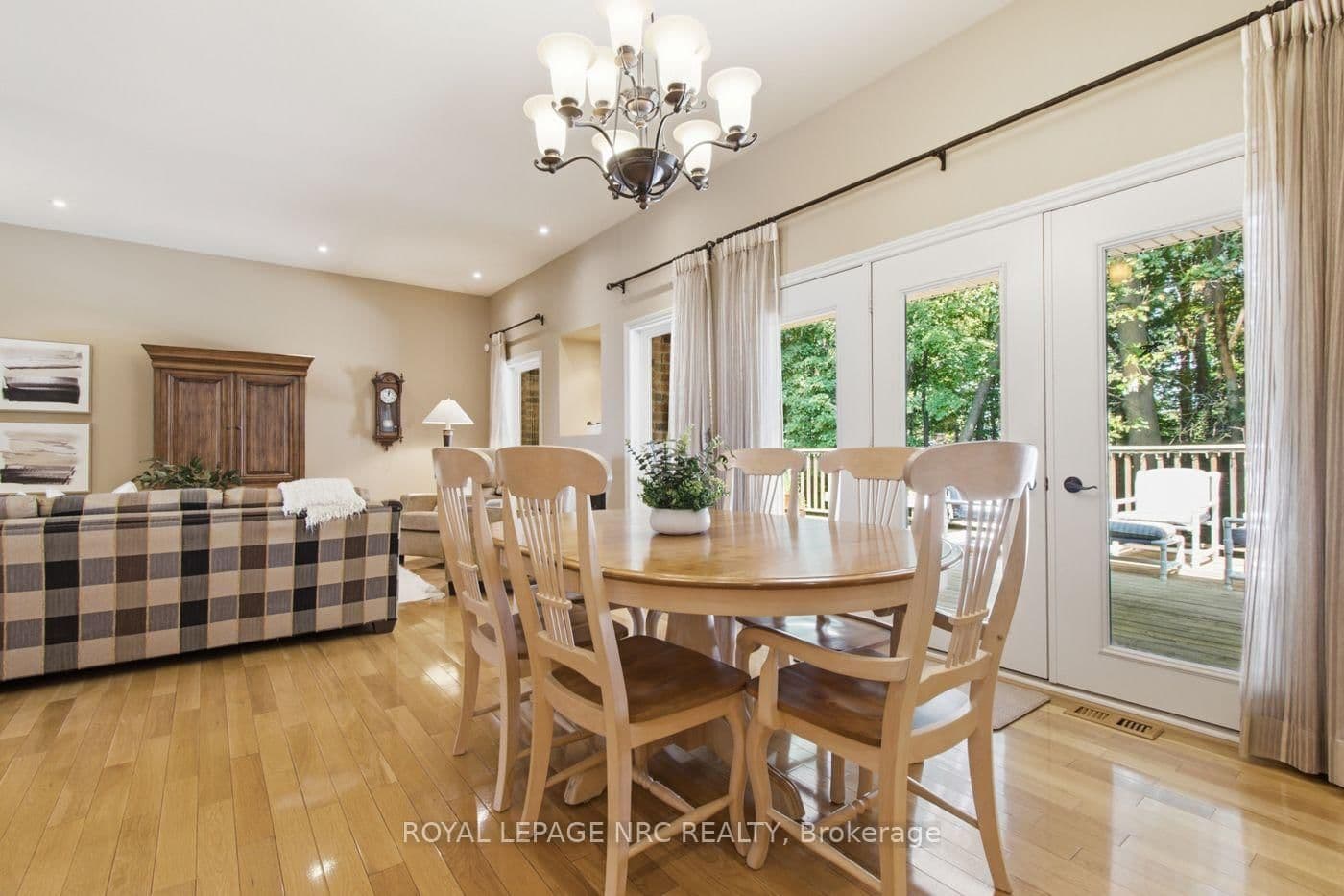 79 Cherry Ridge Boulevard thumbnail 13