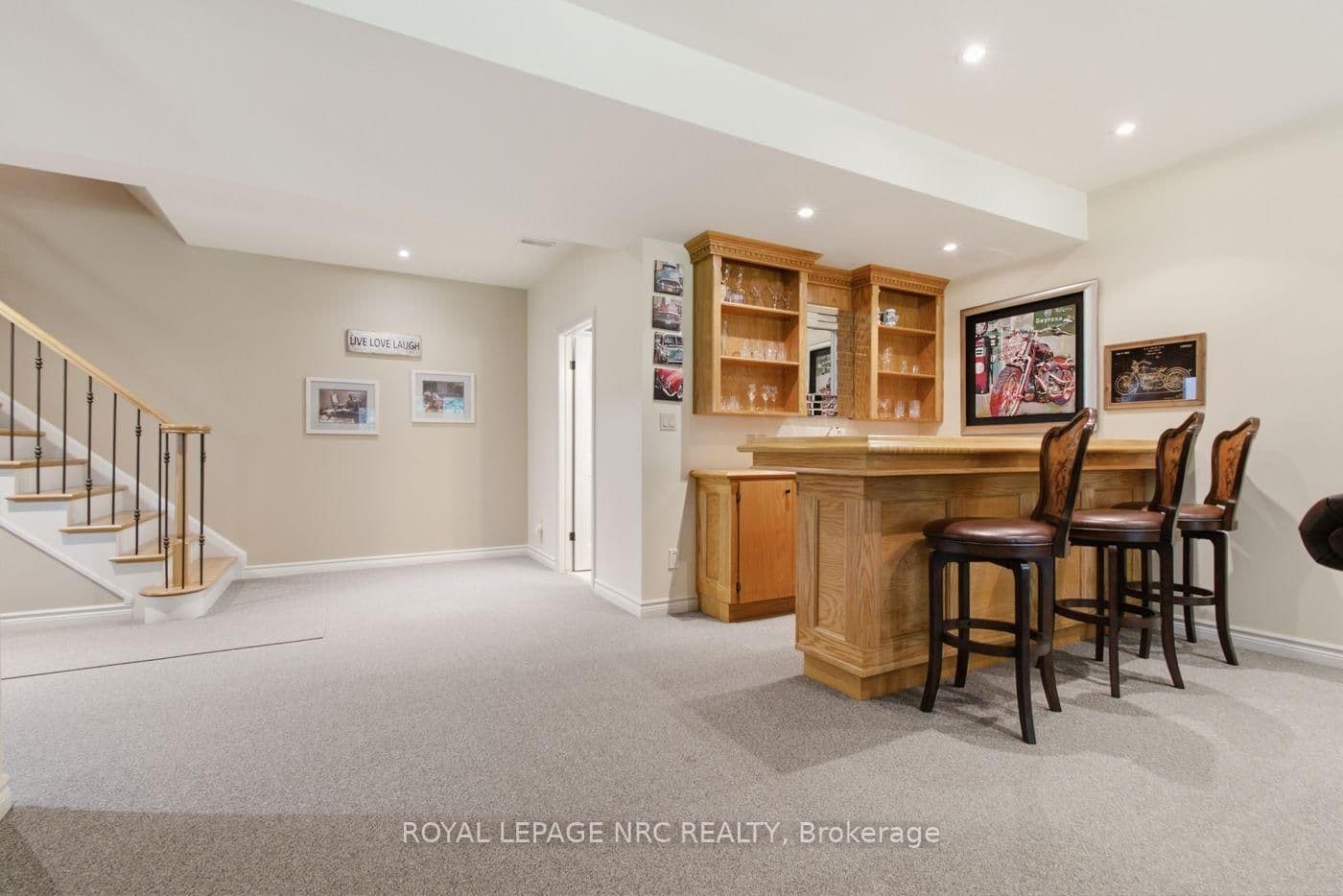 79 Cherry Ridge Boulevard thumbnail 36