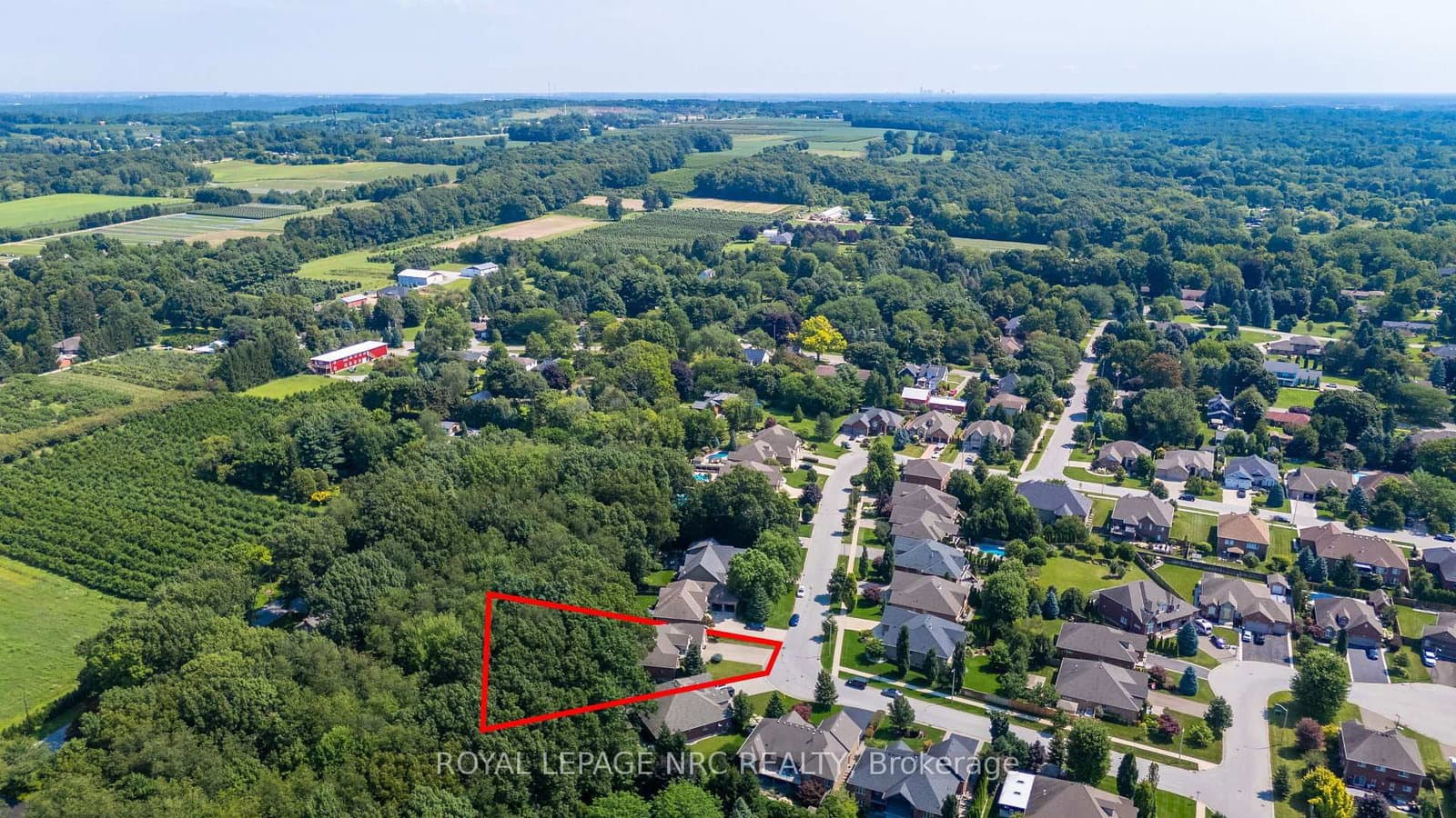 79 Cherry Ridge Boulevard thumbnail 48