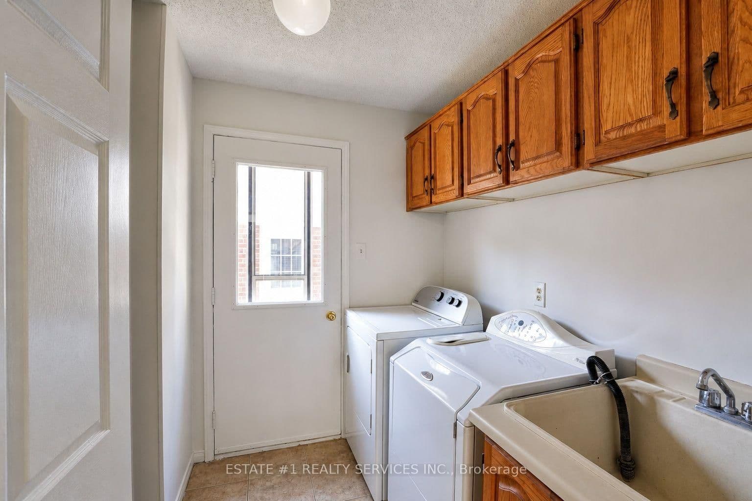 35 Golden Meadow Drive thumbnail 18