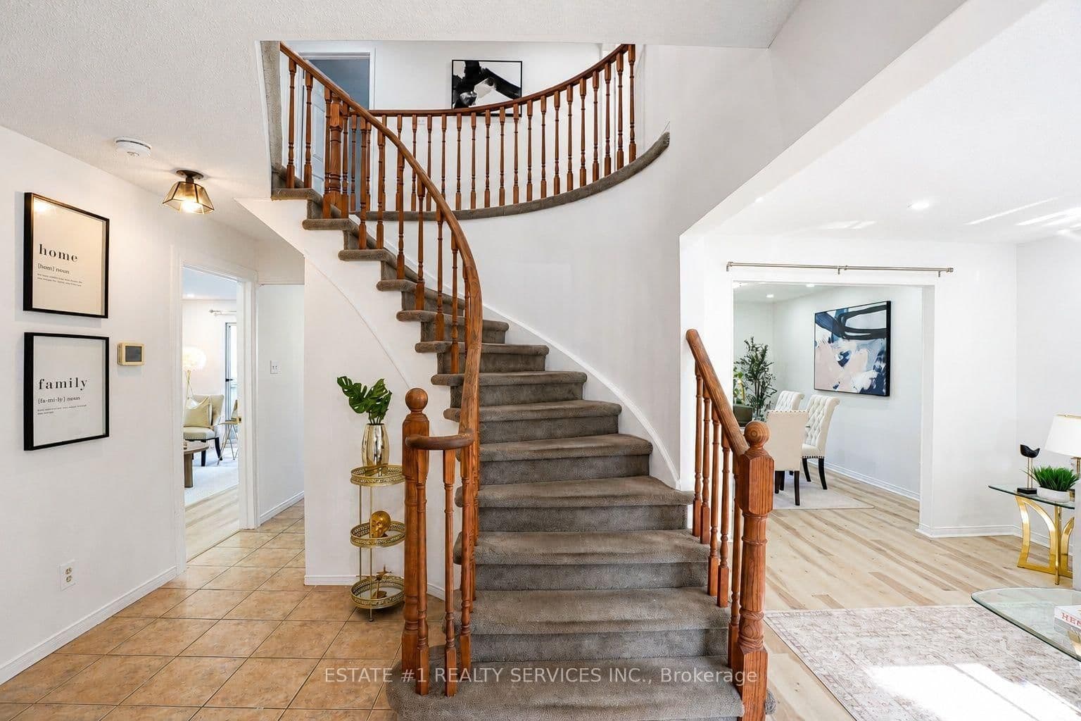 35 Golden Meadow Drive thumbnail 4