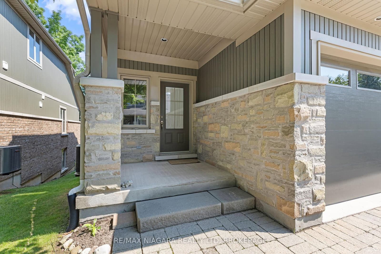 1398 Pelham Street, Unit 33 thumbnail 2