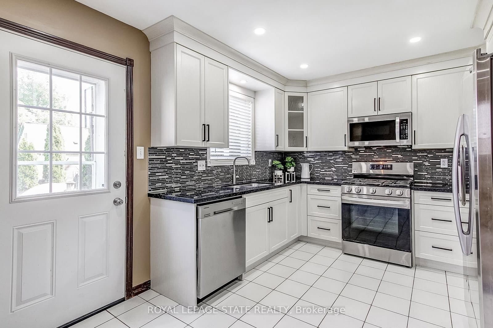 357 Acadia Drive thumbnail 7