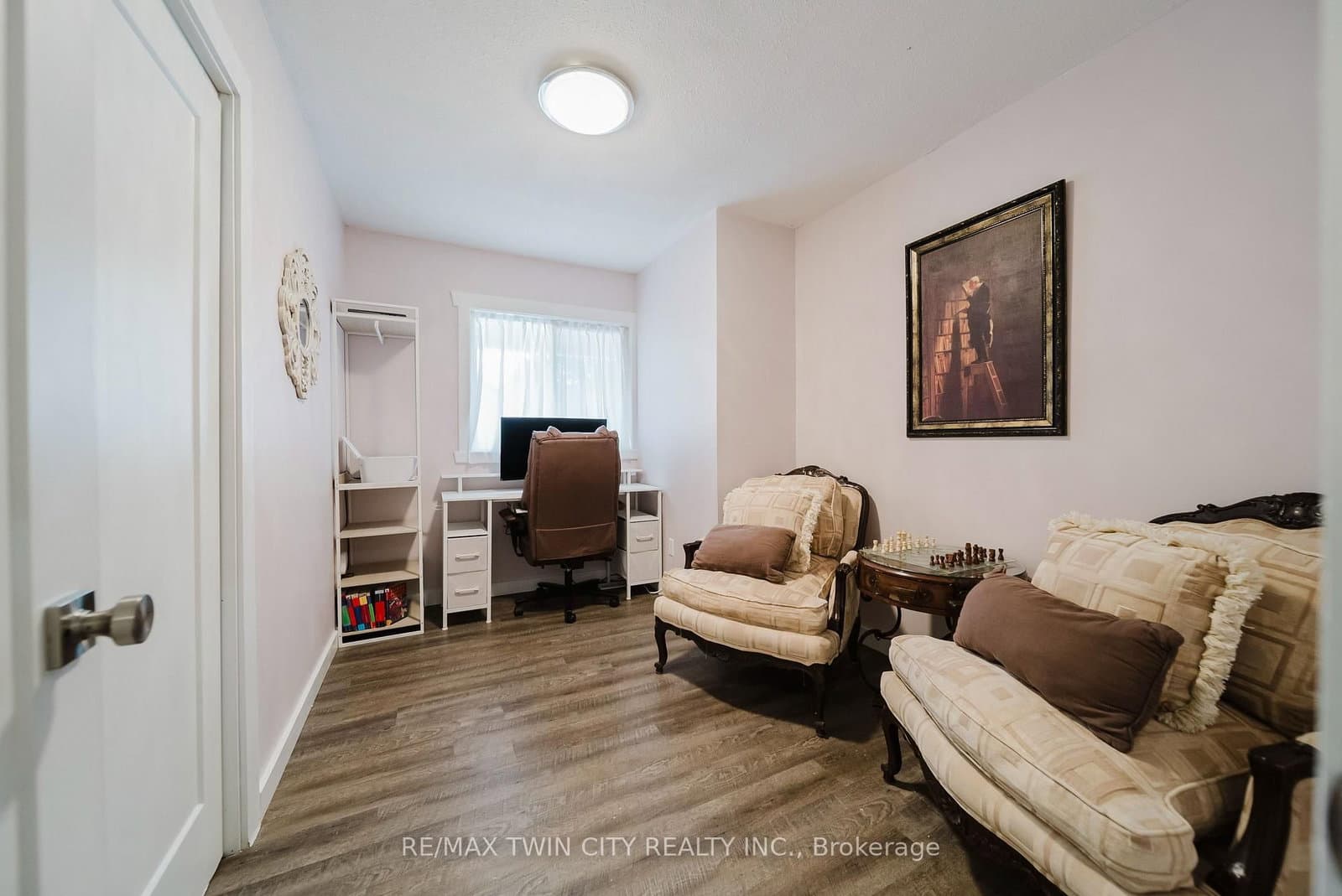 99 John Street W thumbnail 25