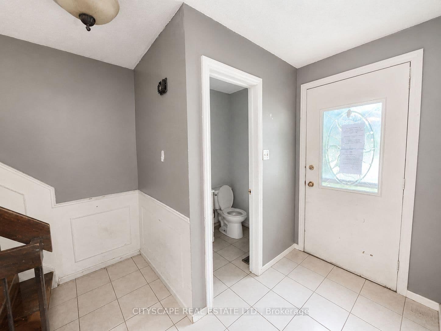 850 Berkshire Drive, Unit 8 thumbnail 10