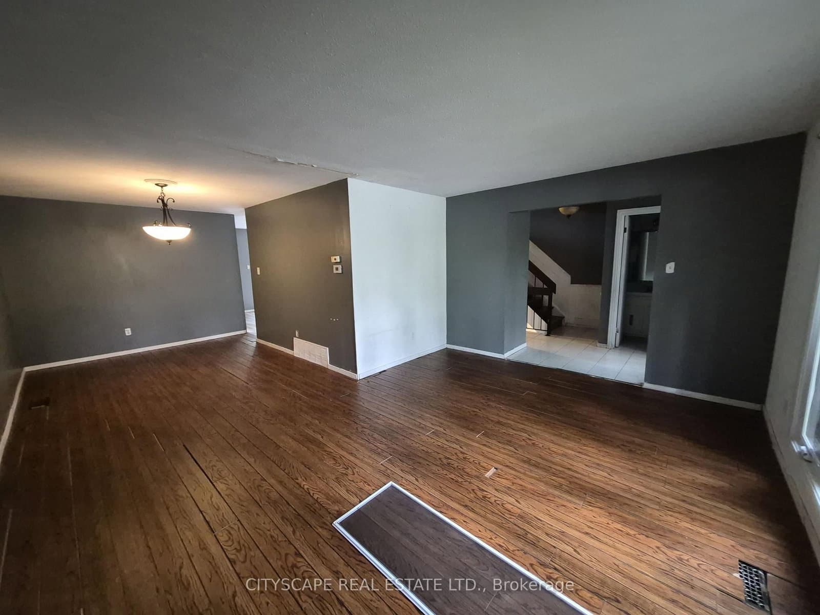 850 Berkshire Drive, Unit 8 thumbnail 11