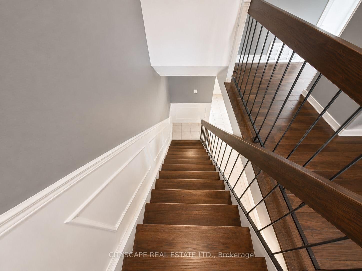 850 Berkshire Drive, Unit 8 thumbnail 24