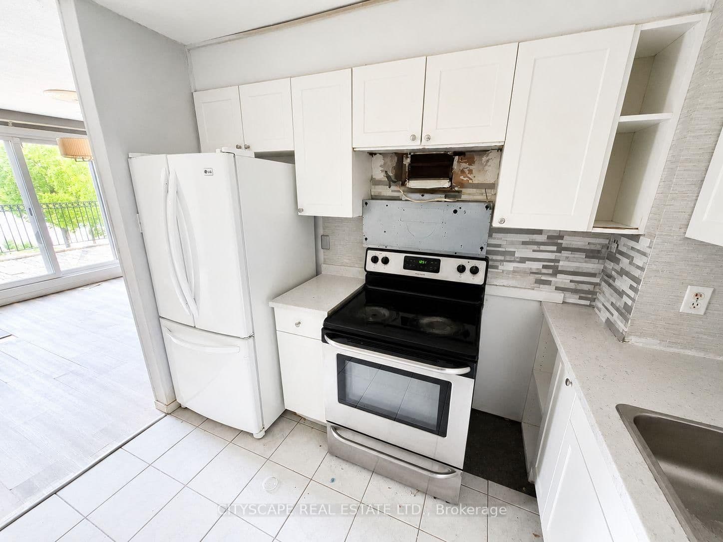 850 Berkshire Drive, Unit 8 thumbnail 5