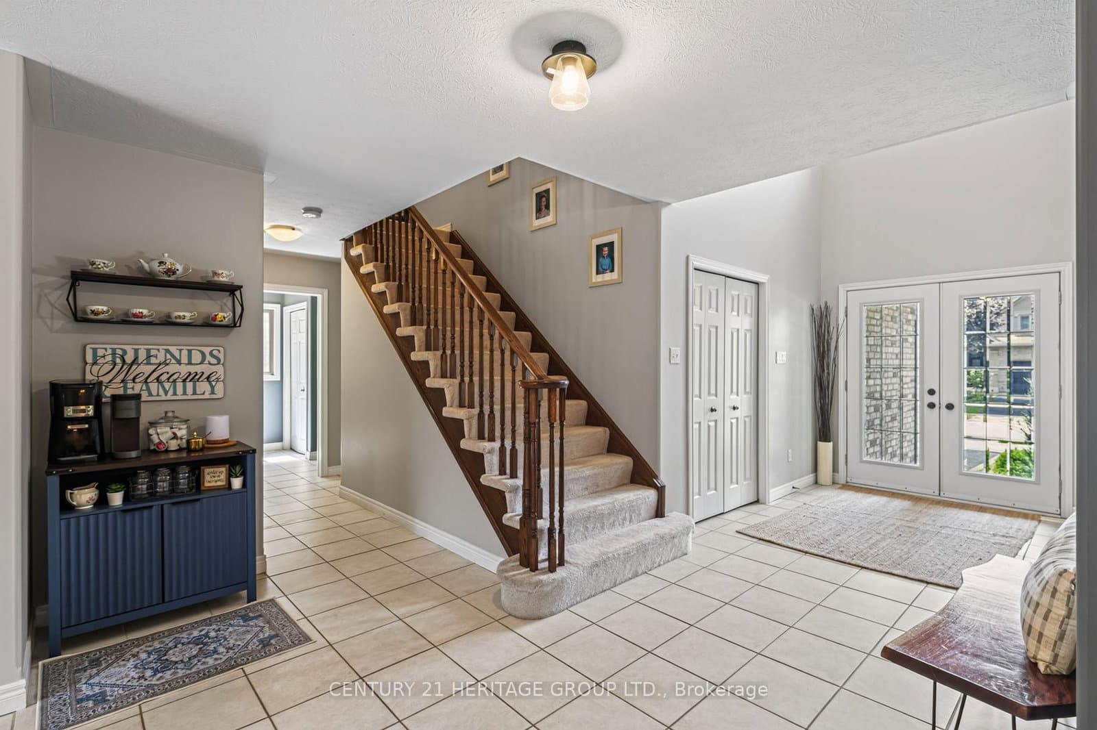 224 Dundas Street W thumbnail 13