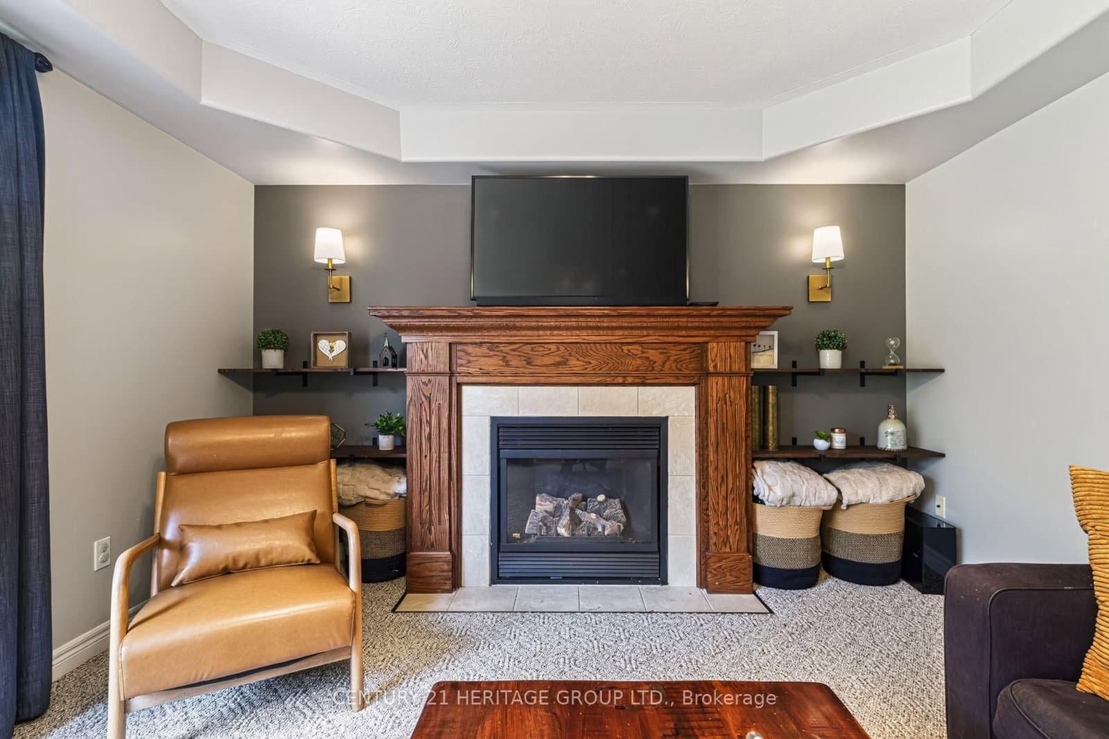 224 Dundas Street W thumbnail 21