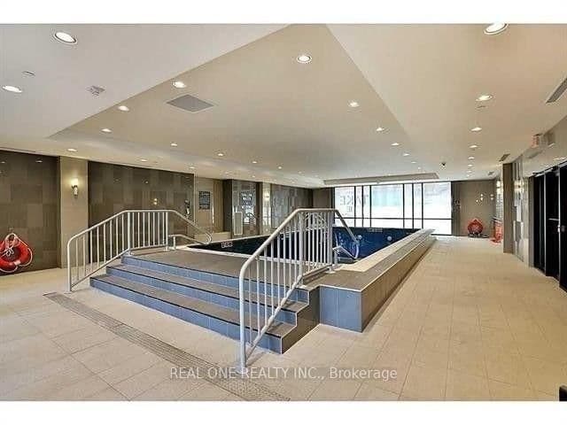 150 Main Street W, Unit 512 thumbnail 21