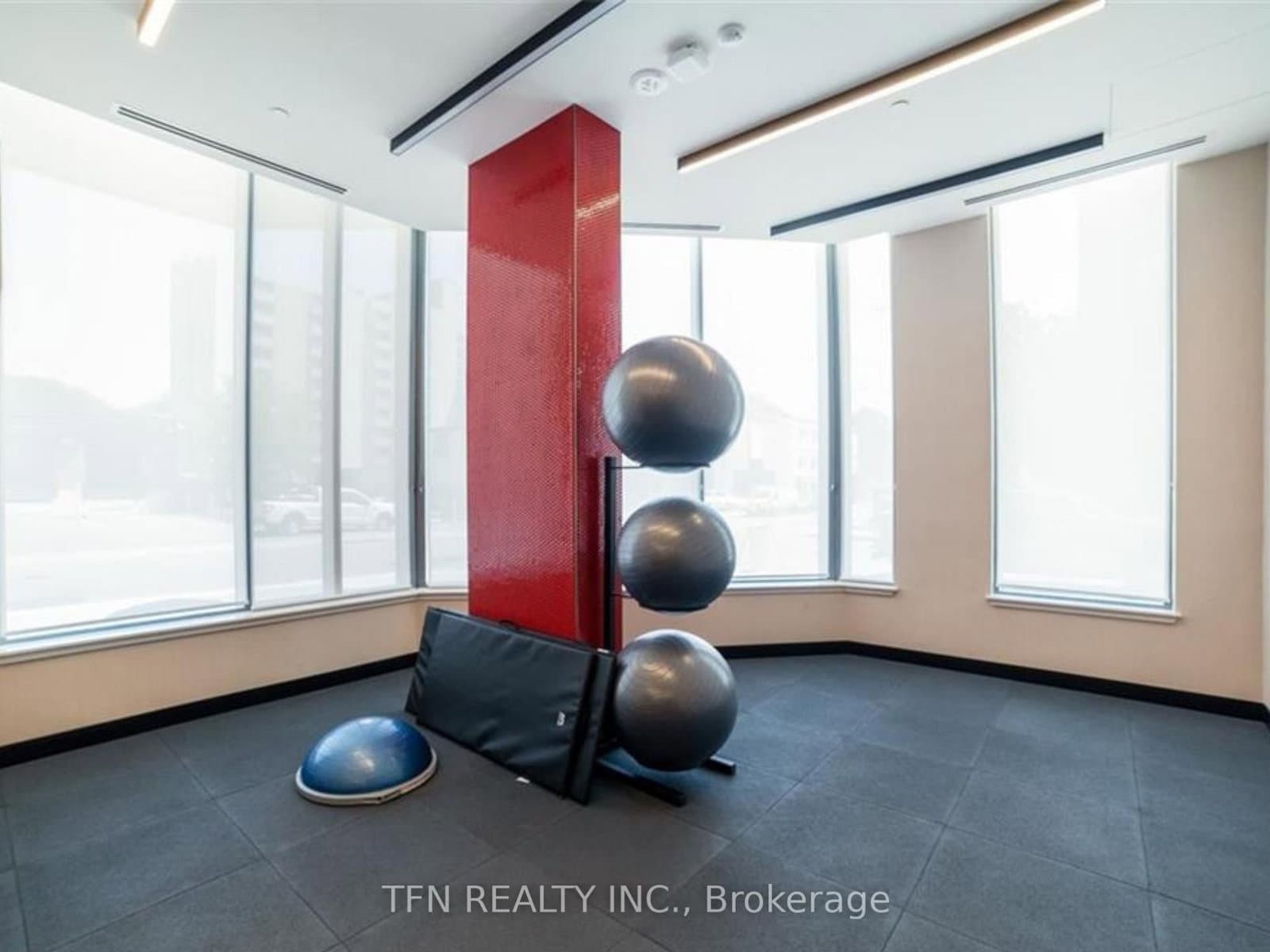 212 King William Street, Unit 910 thumbnail 16