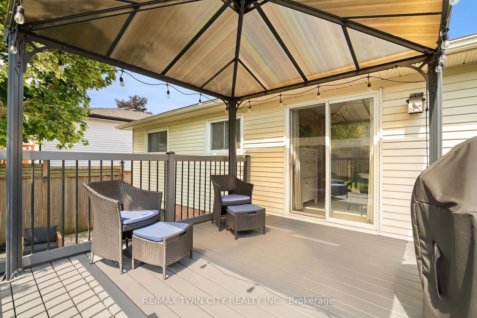 21 Golden Meadow Crescent thumbnail 32