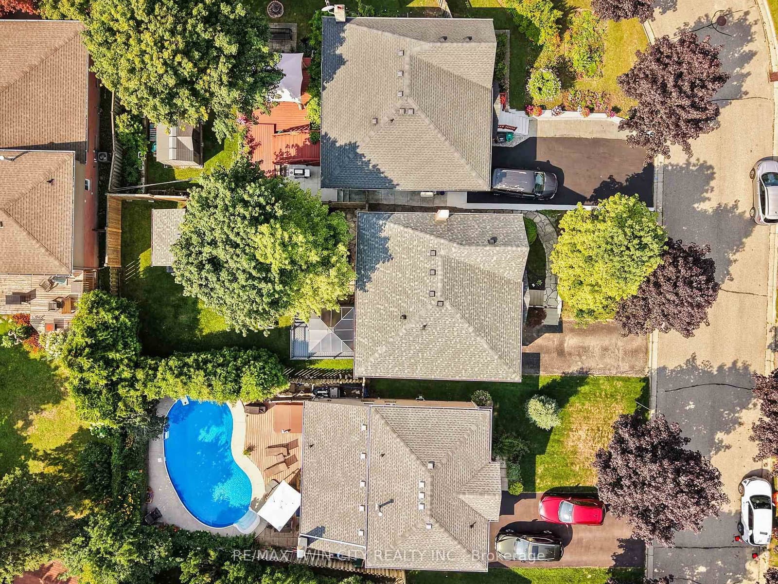 21 Golden Meadow Crescent thumbnail 37