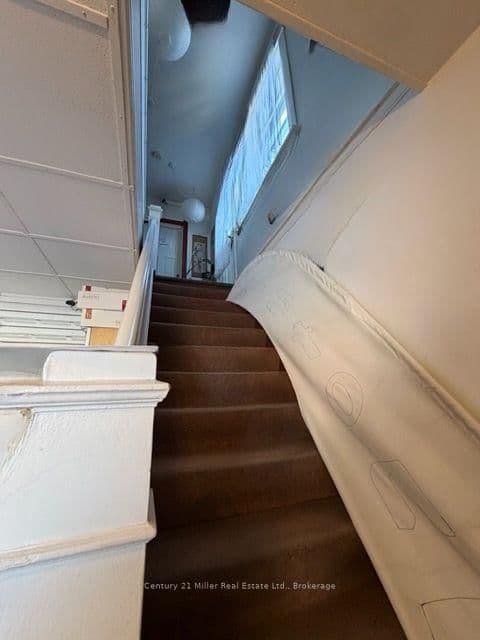 113 King Street N thumbnail 2