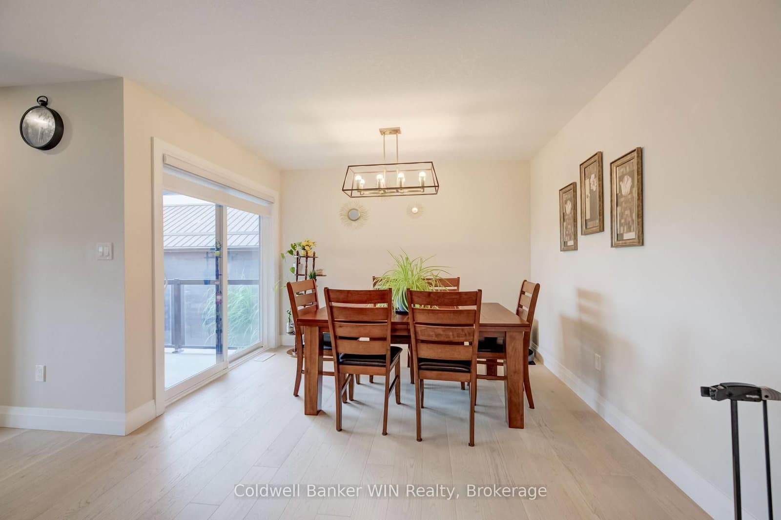 430 Wellington Street E thumbnail 13