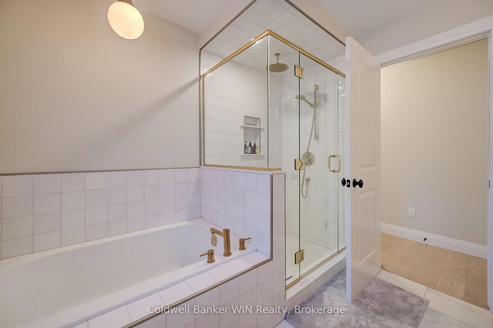 430 Wellington Street E thumbnail 16