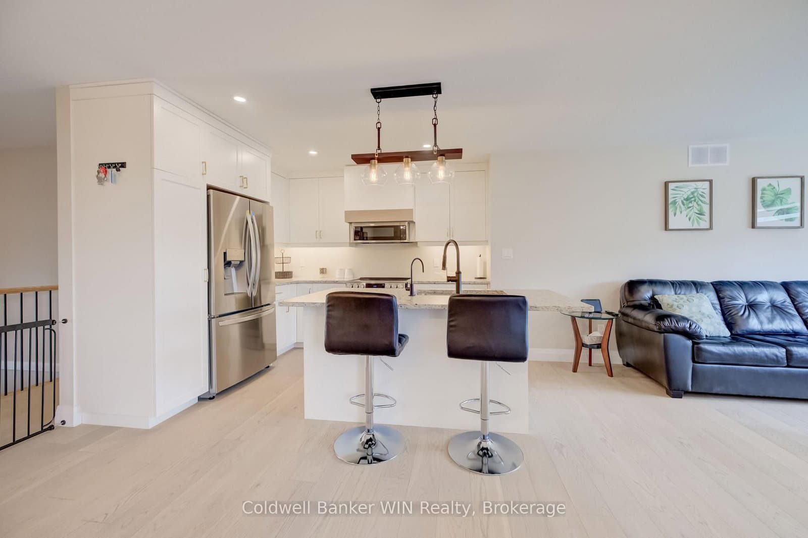 430 Wellington Street E thumbnail 5