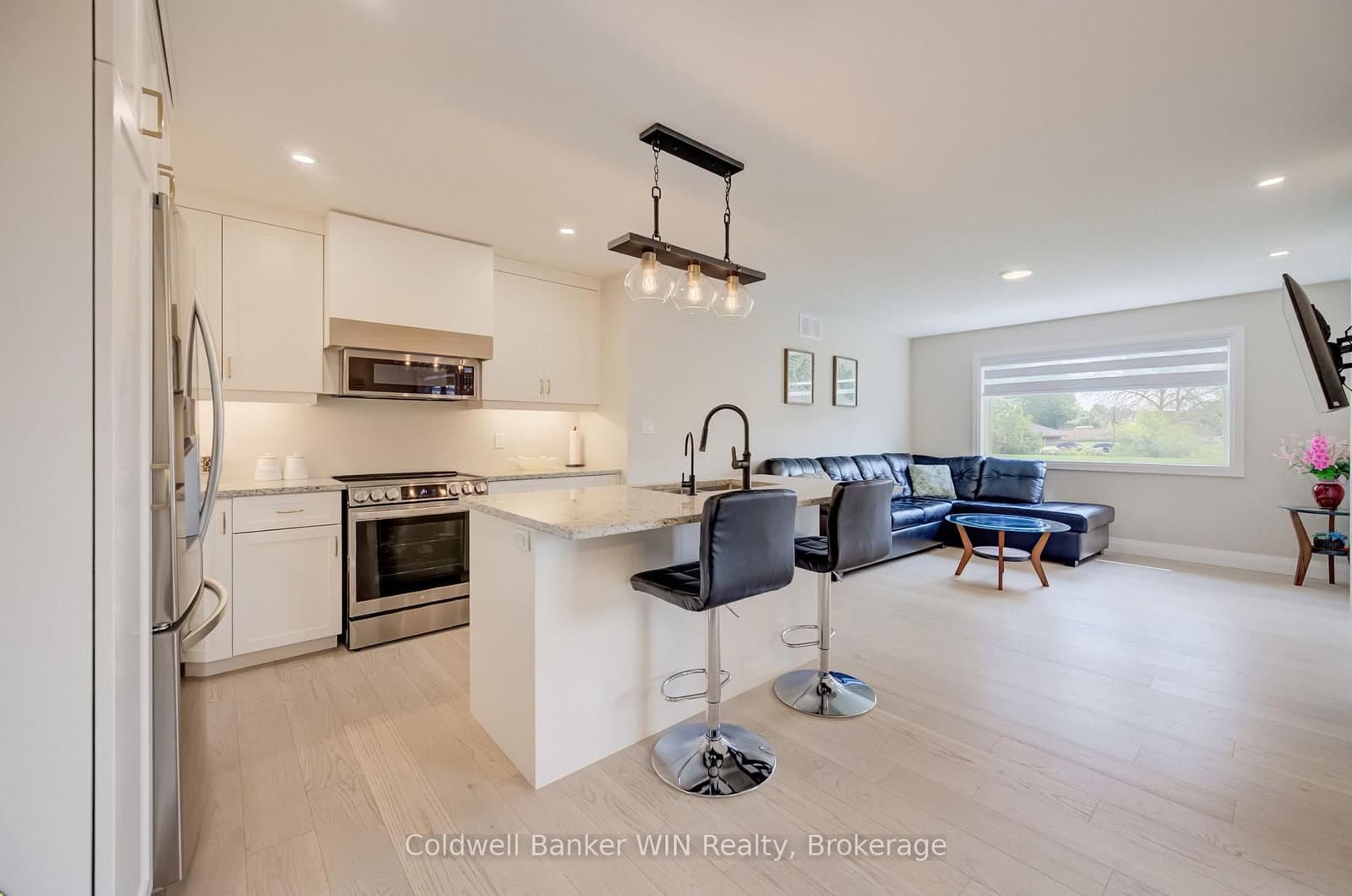 430 Wellington Street E thumbnail 8