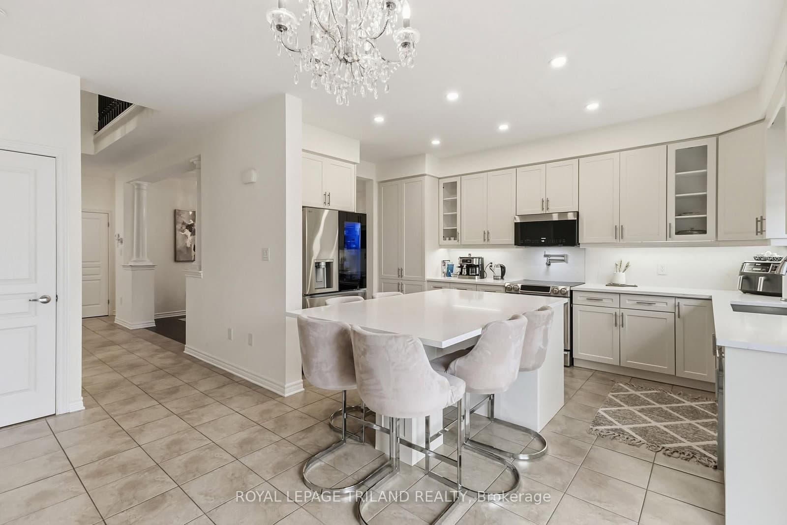860 Kettleridge Street thumbnail 12