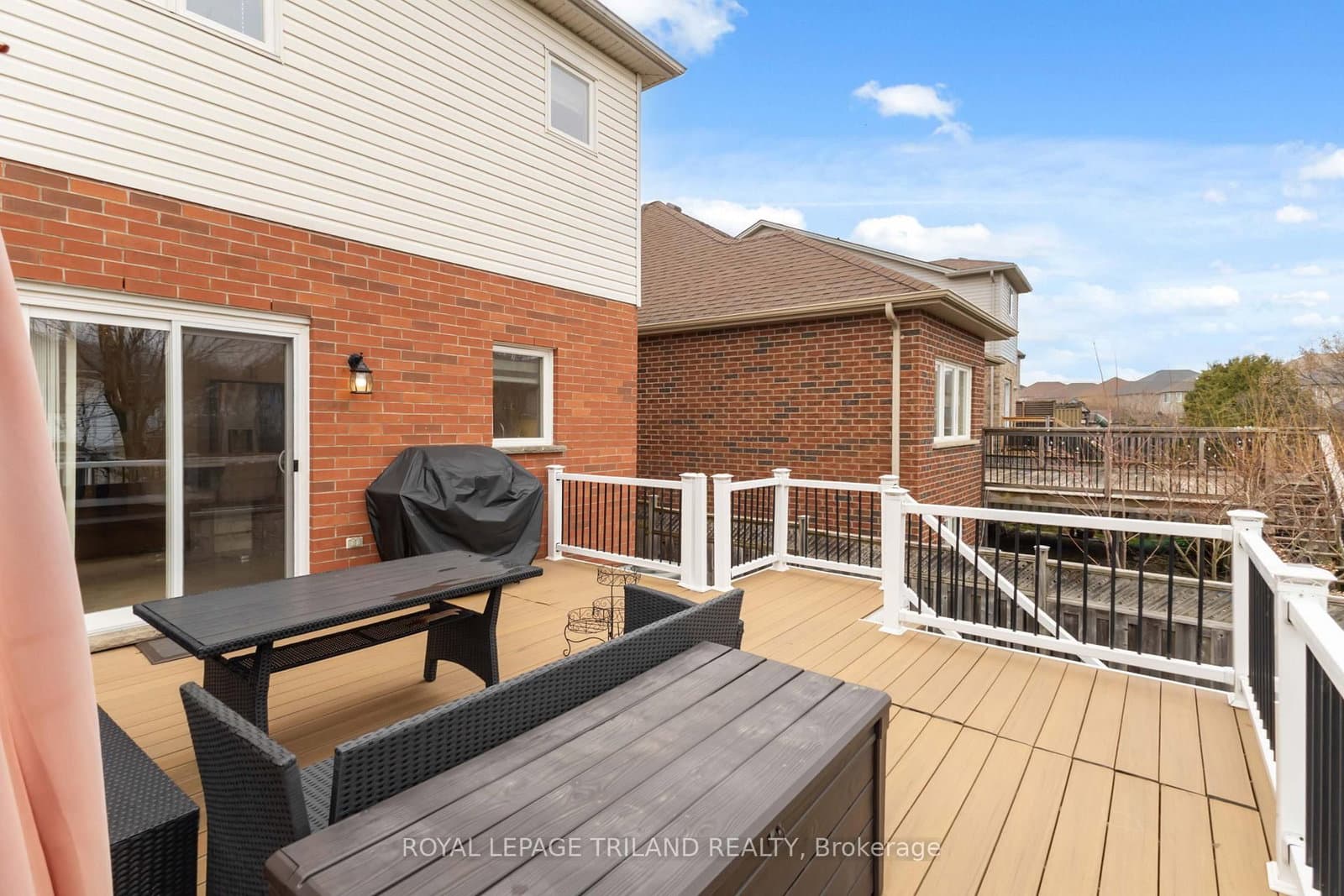 860 Kettleridge Street thumbnail 34