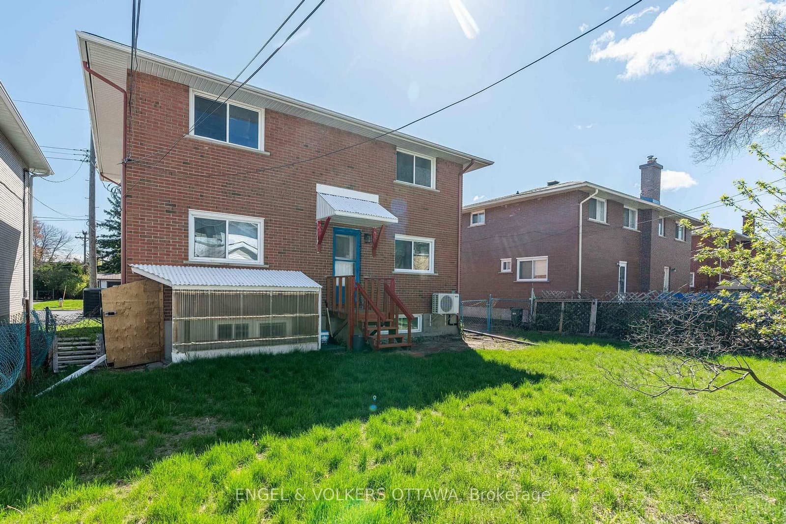 896 Pinewood Crescent, Unit 3 thumbnail 31
