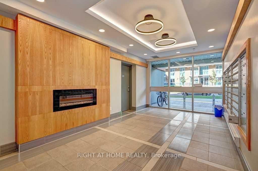 258B Sunview Street, Unit 215 thumbnail 2