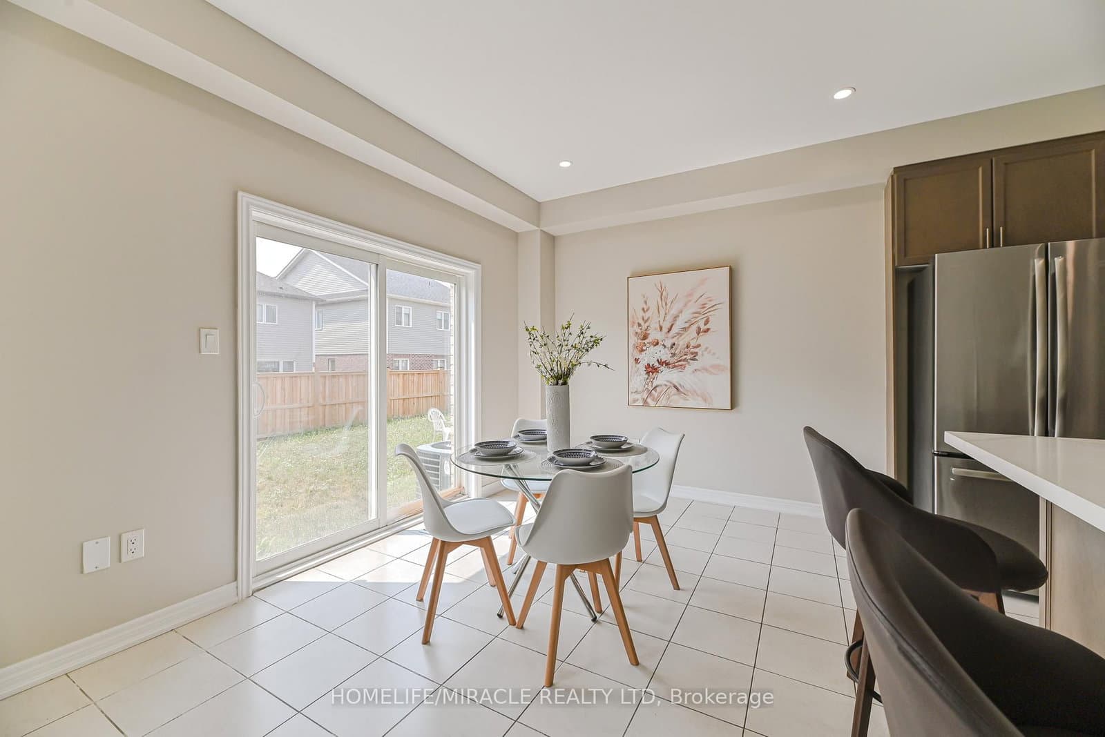 24 Weatherall Avenue thumbnail 16