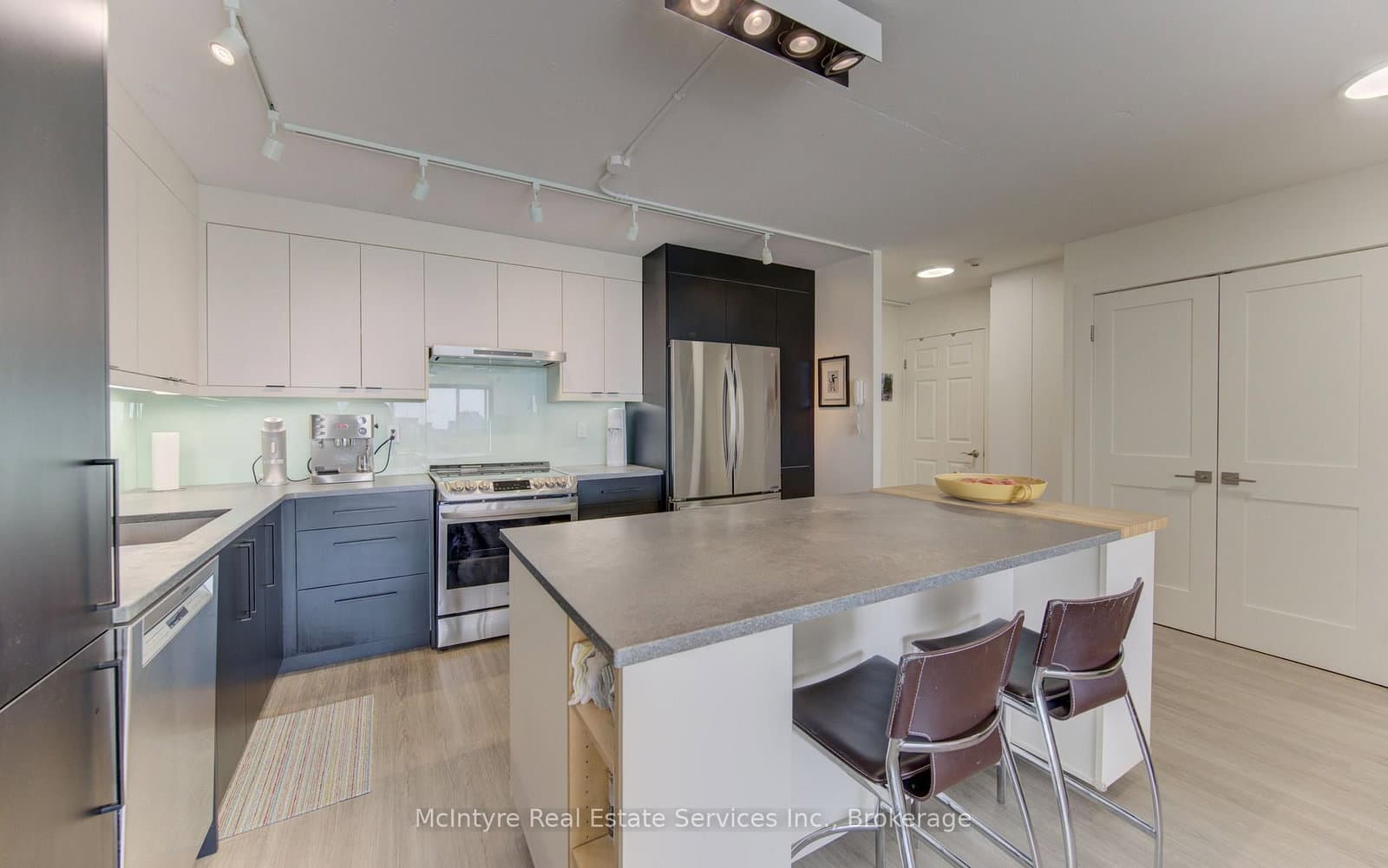 6 Willow Street, Unit 1503 thumbnail 12