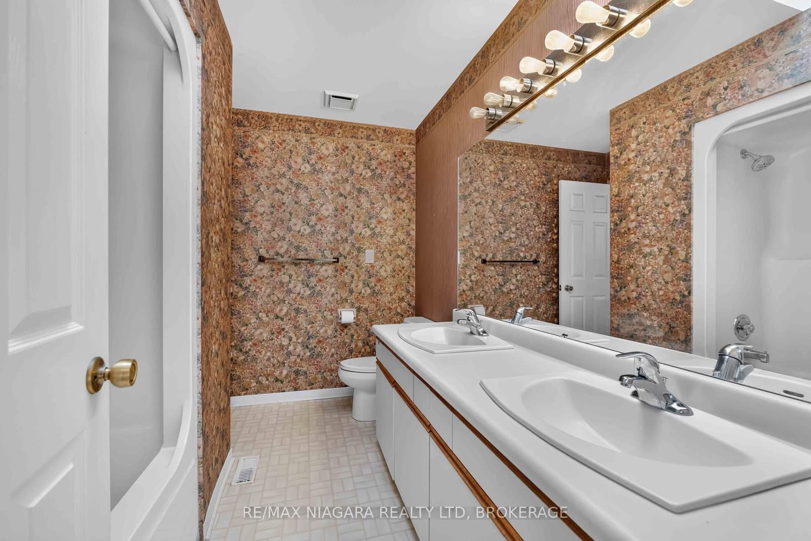 7725 SWAN Street thumbnail 14
