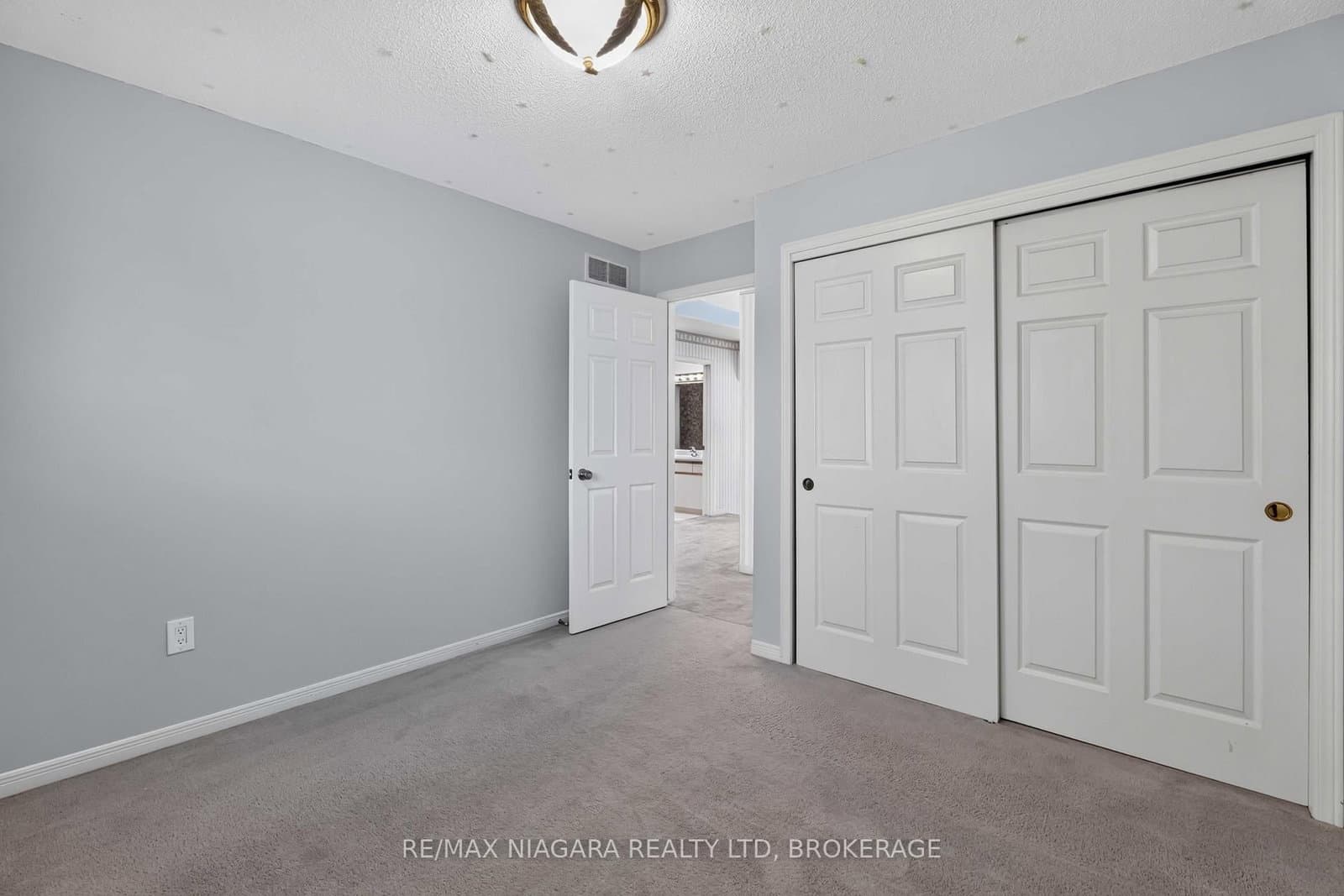 7725 SWAN Street thumbnail 17