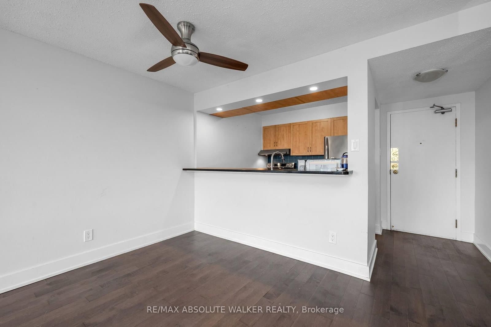 154 Nelson Street, Unit 902 thumbnail 7