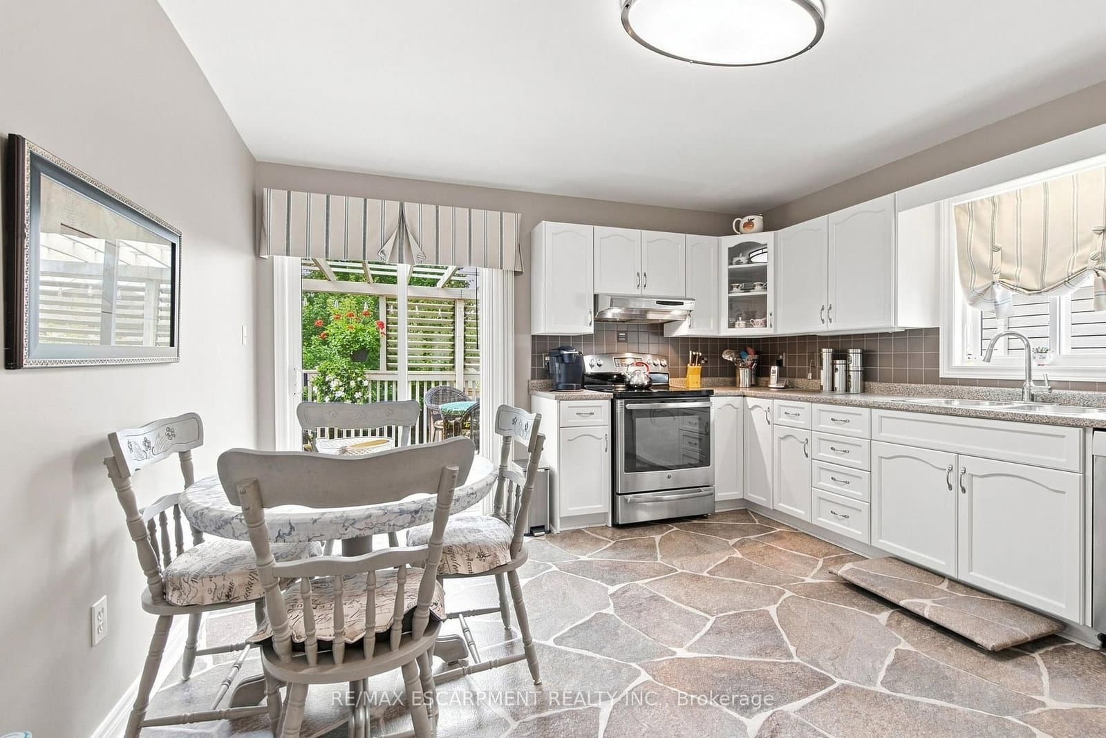 32 Brewster Way thumbnail 9