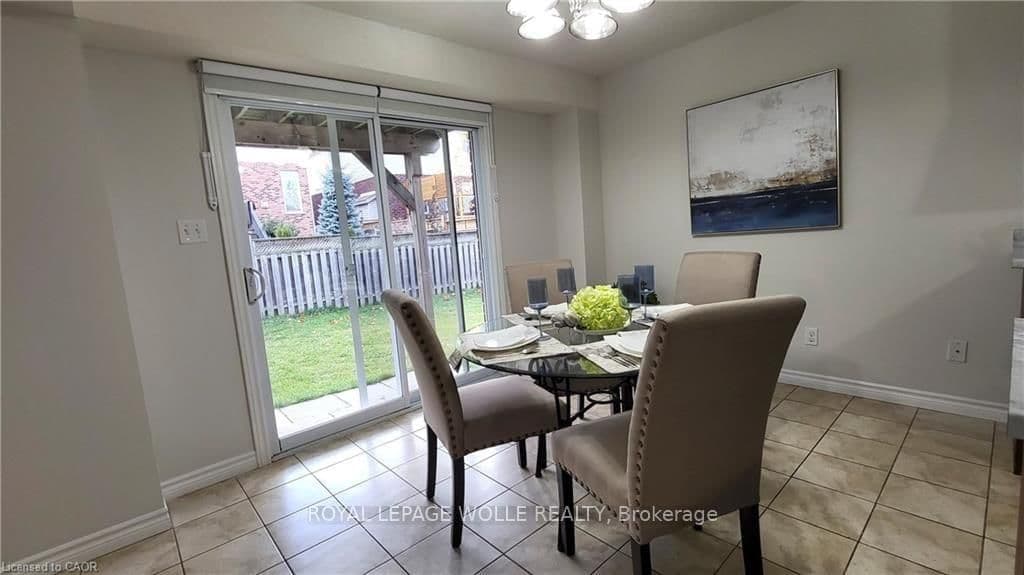 128 Udvari Crescent, Unit A thumbnail 9