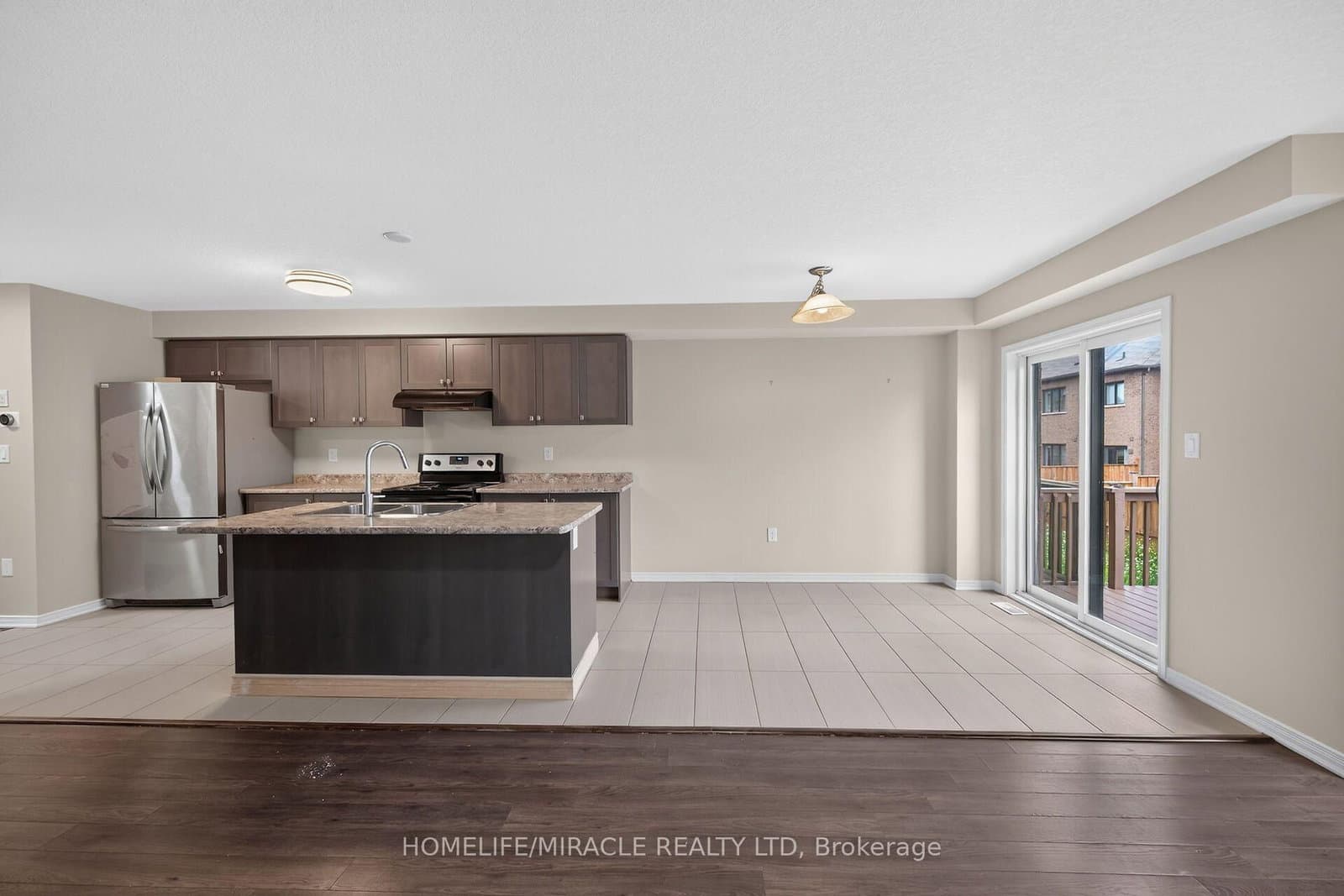 82 Scarletwood Street thumbnail 14