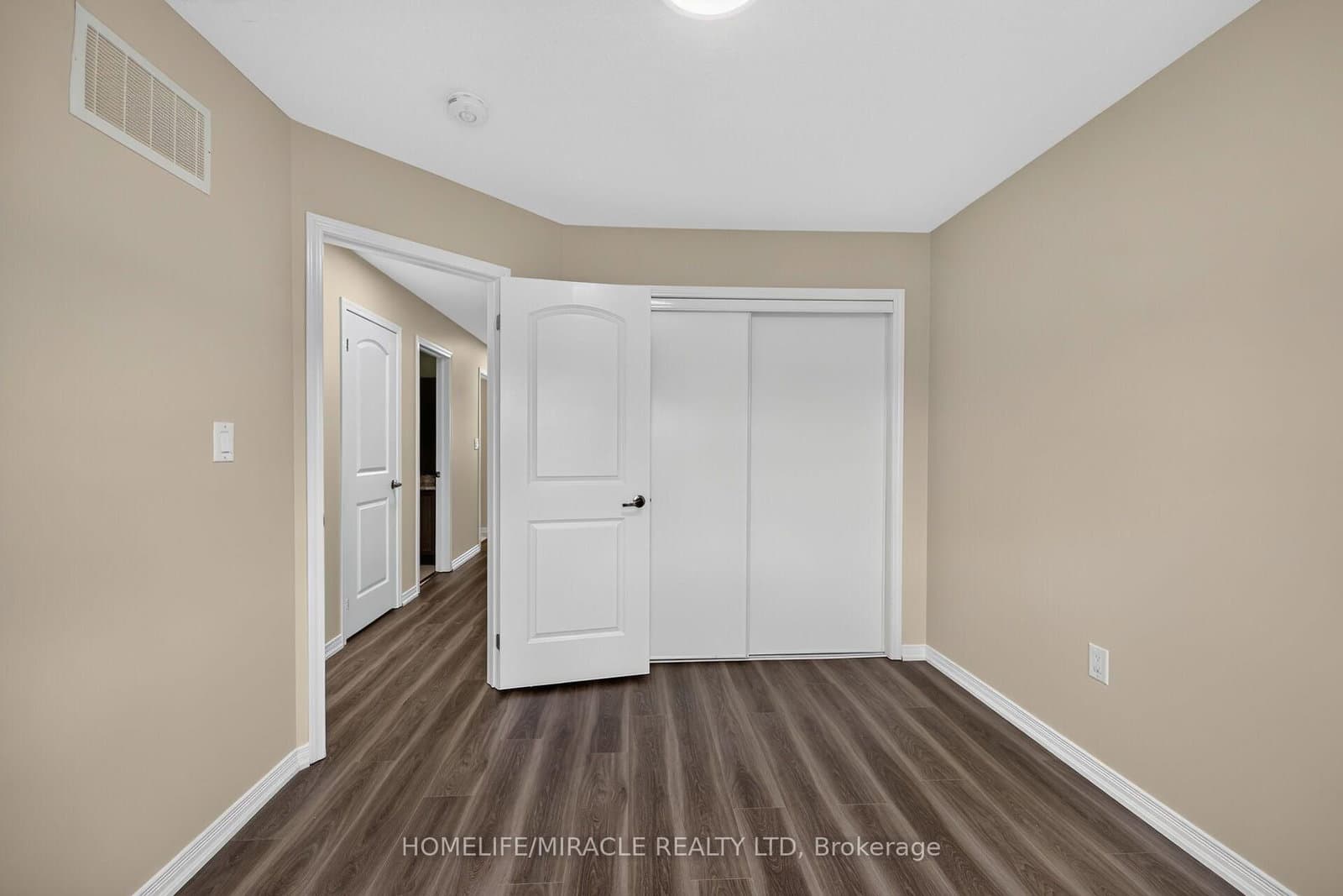 82 Scarletwood Street thumbnail 35