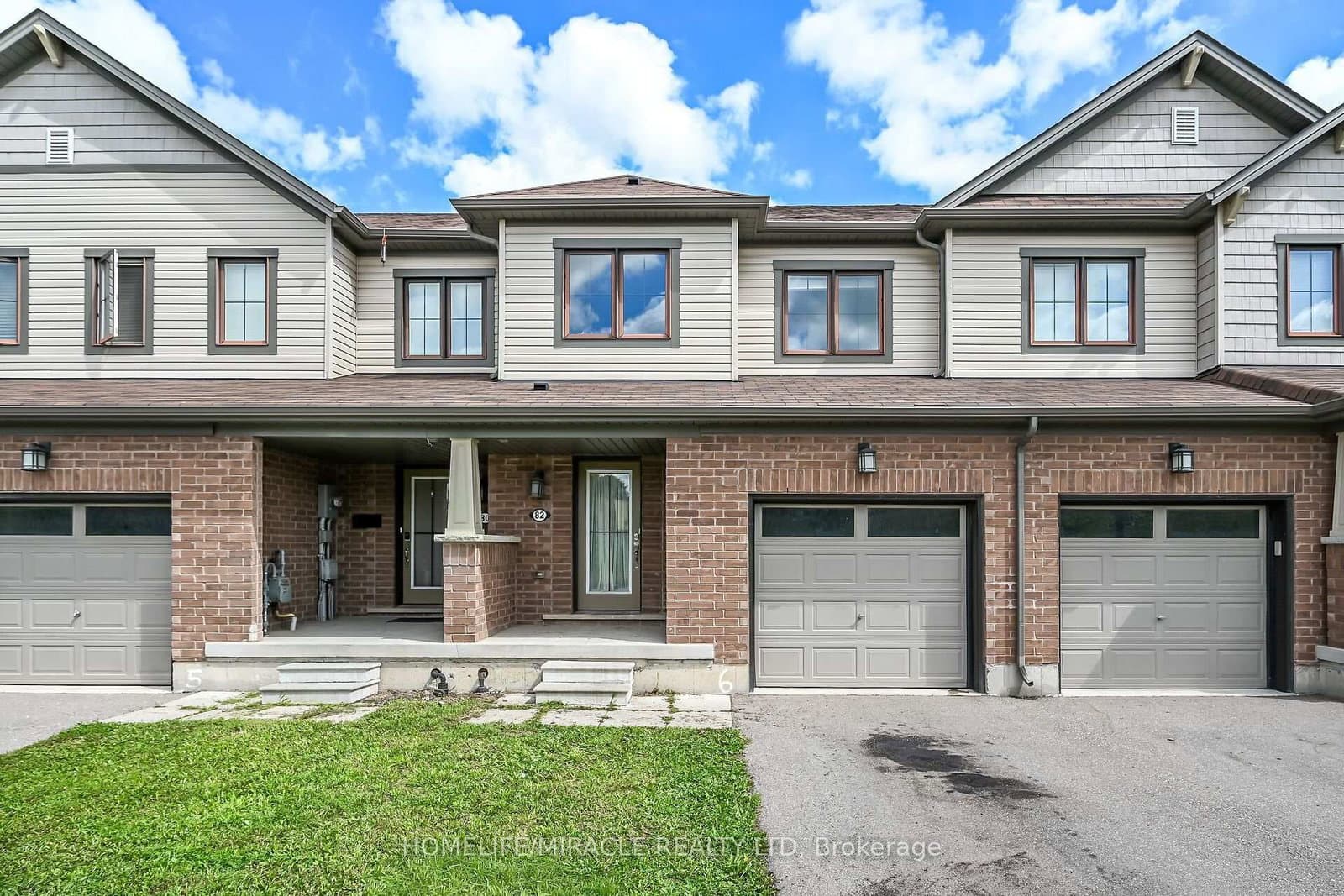 82 Scarletwood Street thumbnail 4