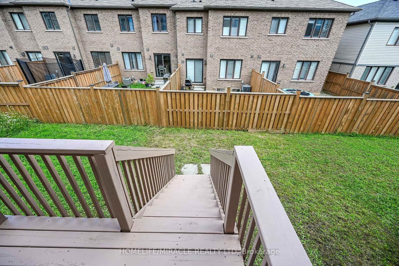 82 Scarletwood Street thumbnail 44