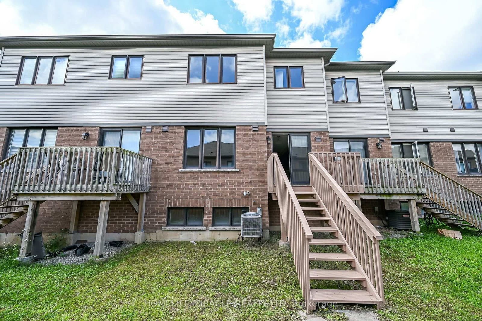 82 Scarletwood Street thumbnail 47