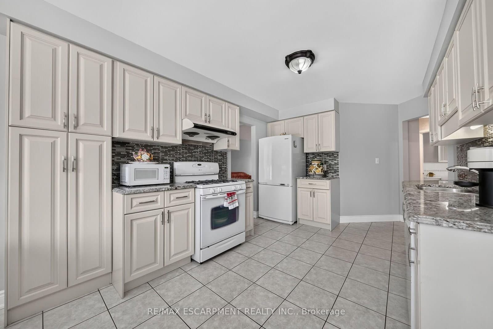 42 Hillgarden Drive thumbnail 15