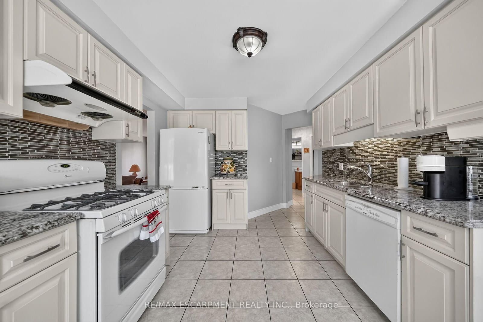 42 Hillgarden Drive thumbnail 18