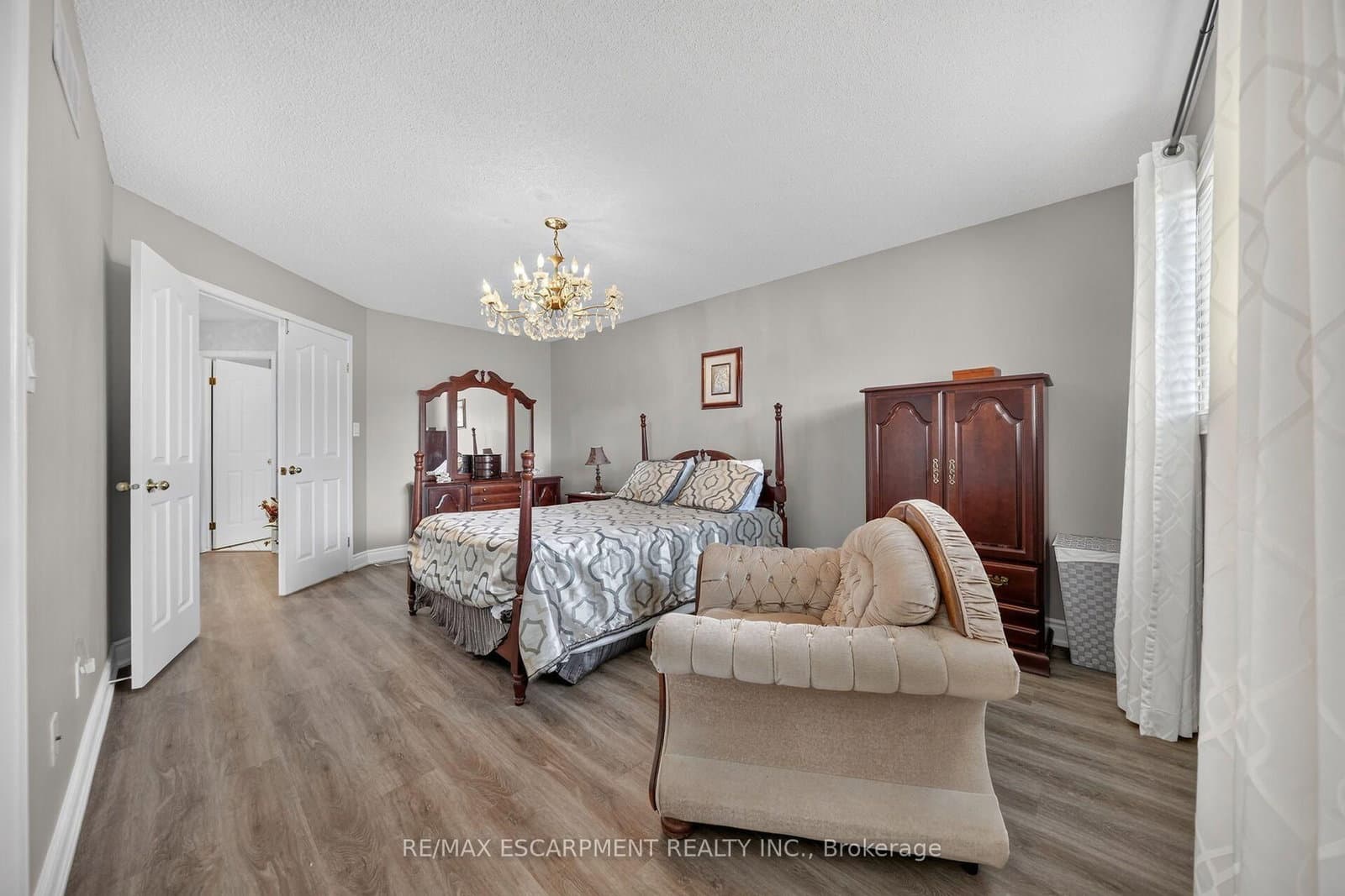 42 Hillgarden Drive thumbnail 32