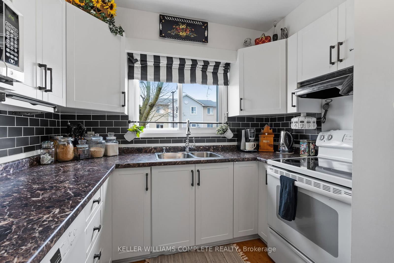 65 Dorchester Boulevard, Unit 61 thumbnail 15