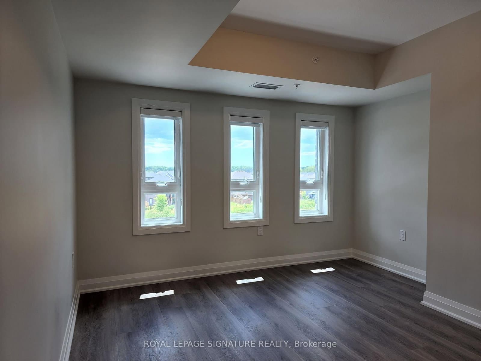120 Summersides Boulevard, Unit 312 thumbnail 9