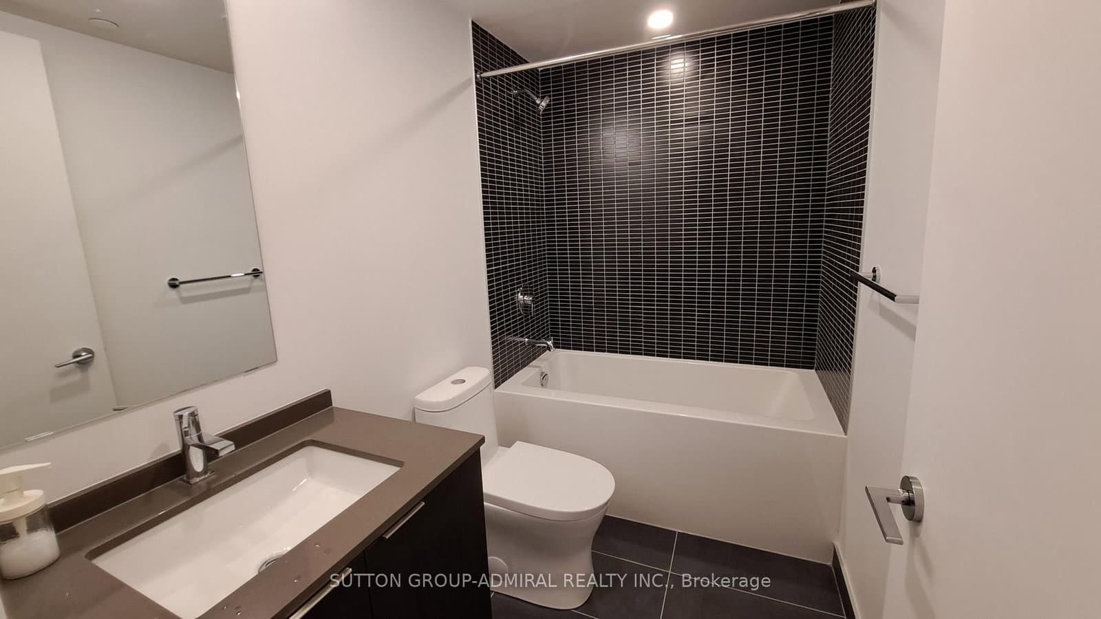1 Jarvis Street, Unit 506 thumbnail 12