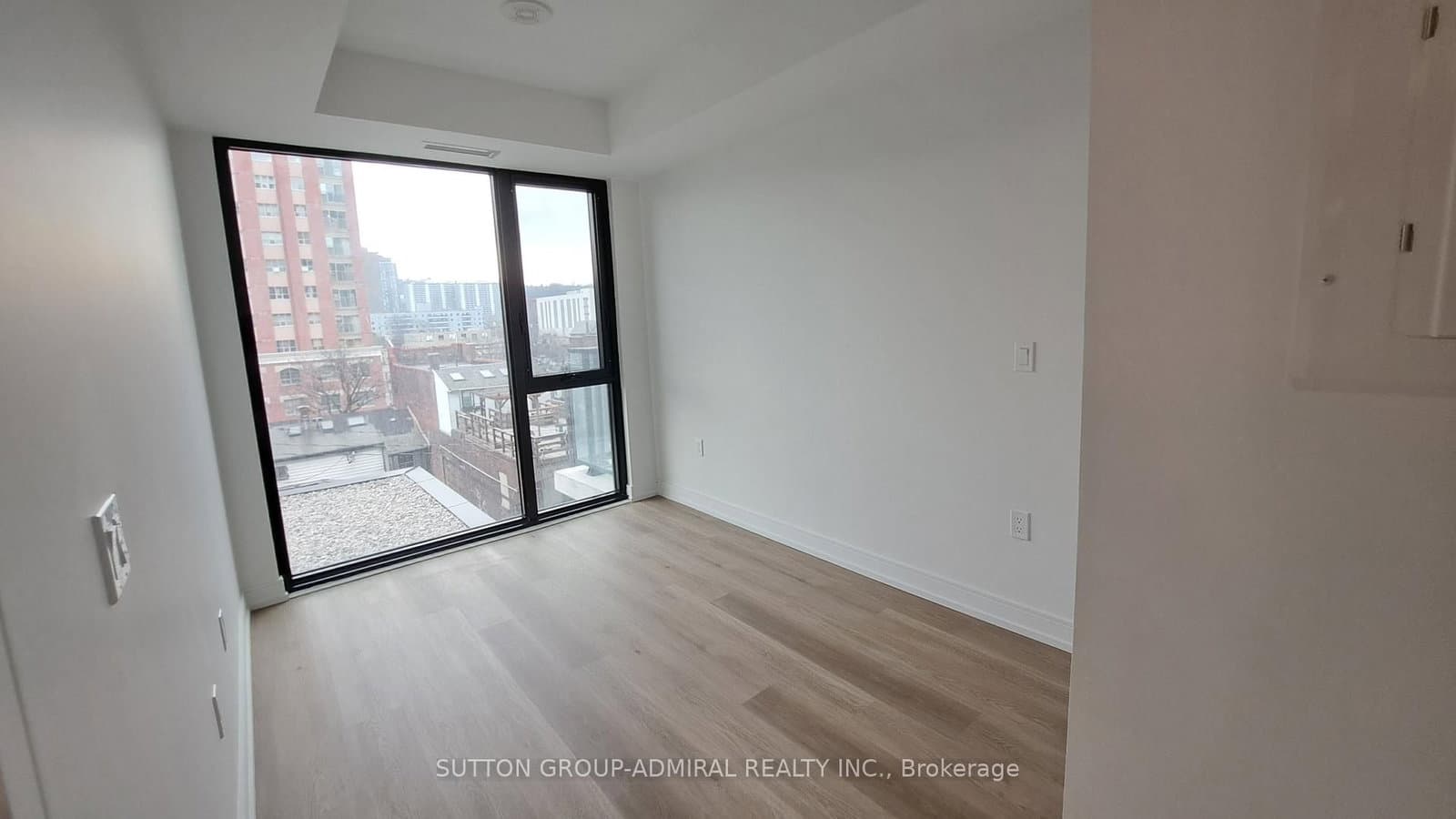 1 Jarvis Street, Unit 506 thumbnail 6