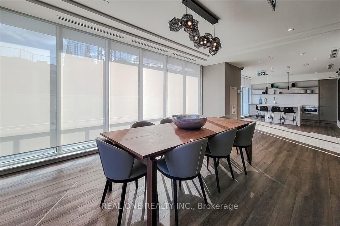 212 King Williams Street, Unit 1206 thumbnail 23